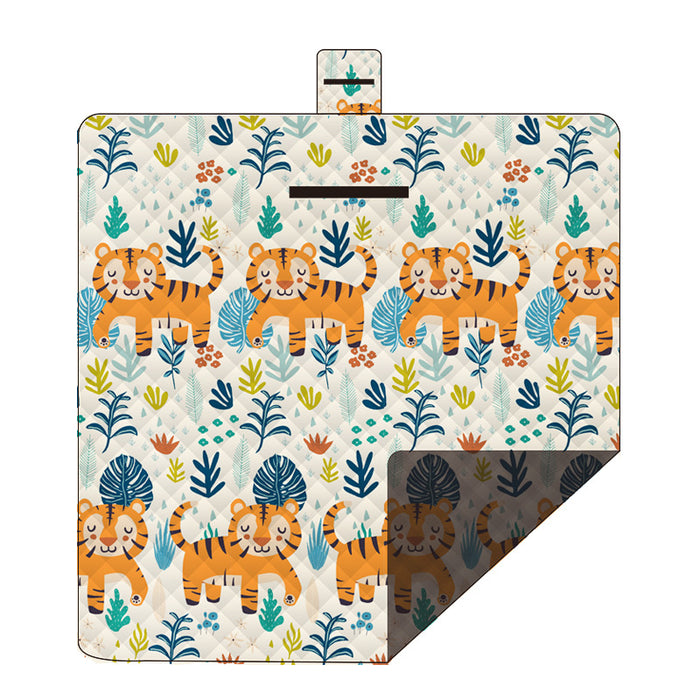 Waterproof Foldable Picnic Blanket with King of the Forest Print - 200x200cm