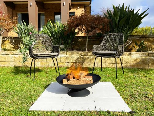 Black Lassen Cast Iron Fire Pit - Outbackers